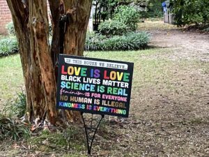 כל סט שינויים Learning About Mixed Love from the Loving Family